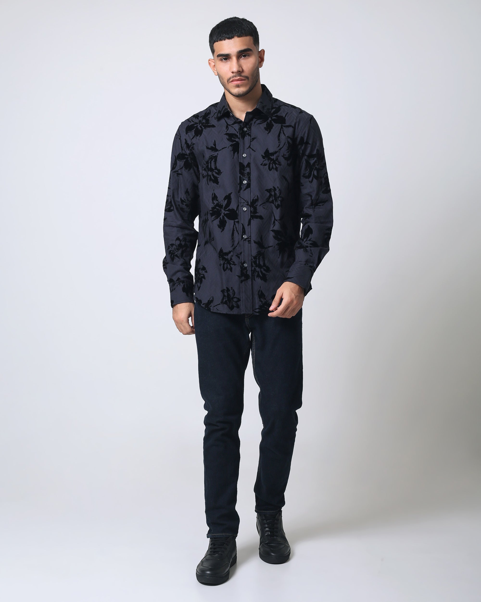 Quieti Black Paisley Flock Print, Long Sleeve Woven Shirt - XL Quieti Black Paisley Flock Print, Long Sleeve Woven Shirt - XL