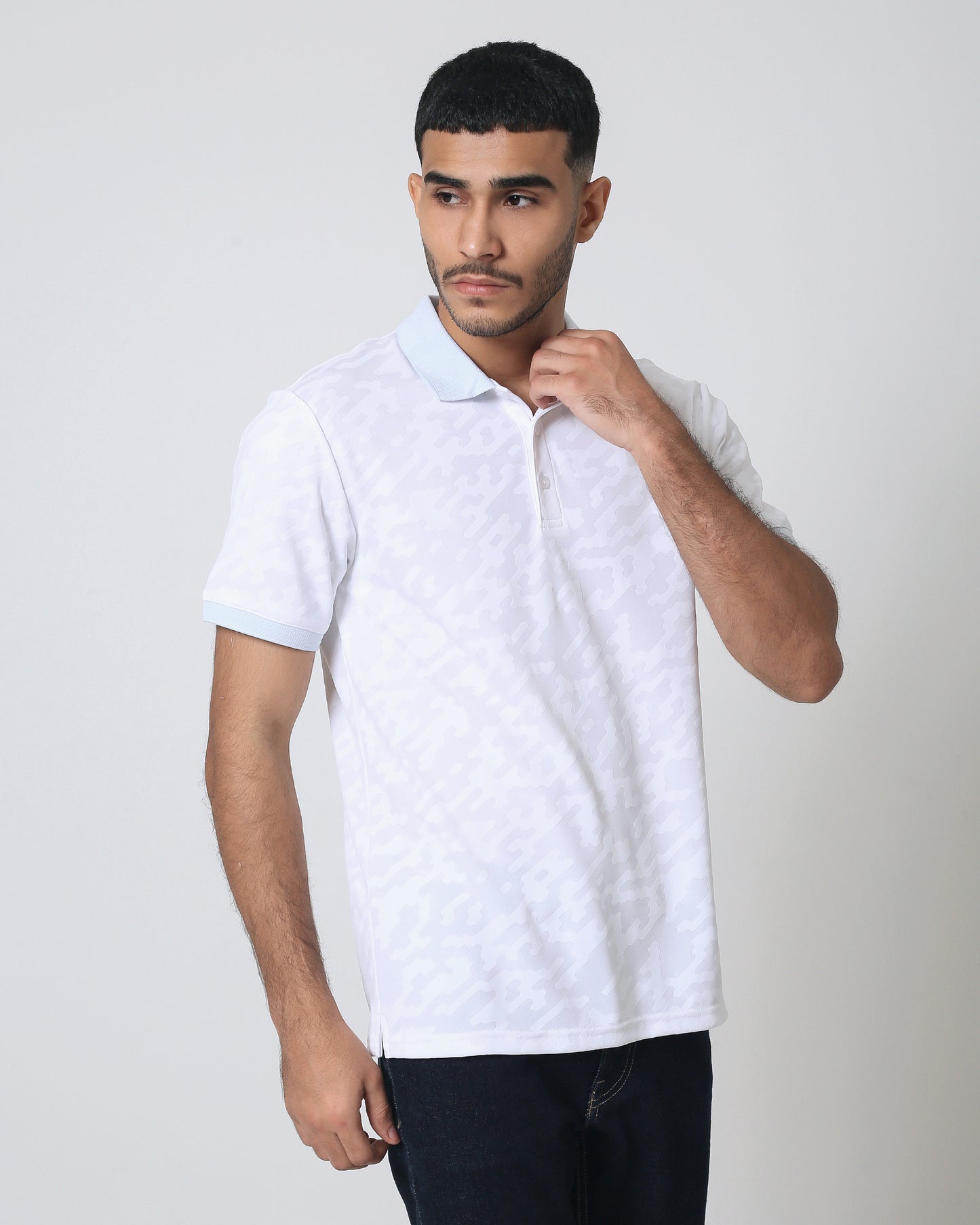 Quieti Performance Regular Fit, Solid White double jacquard Knit, 3 button Polo