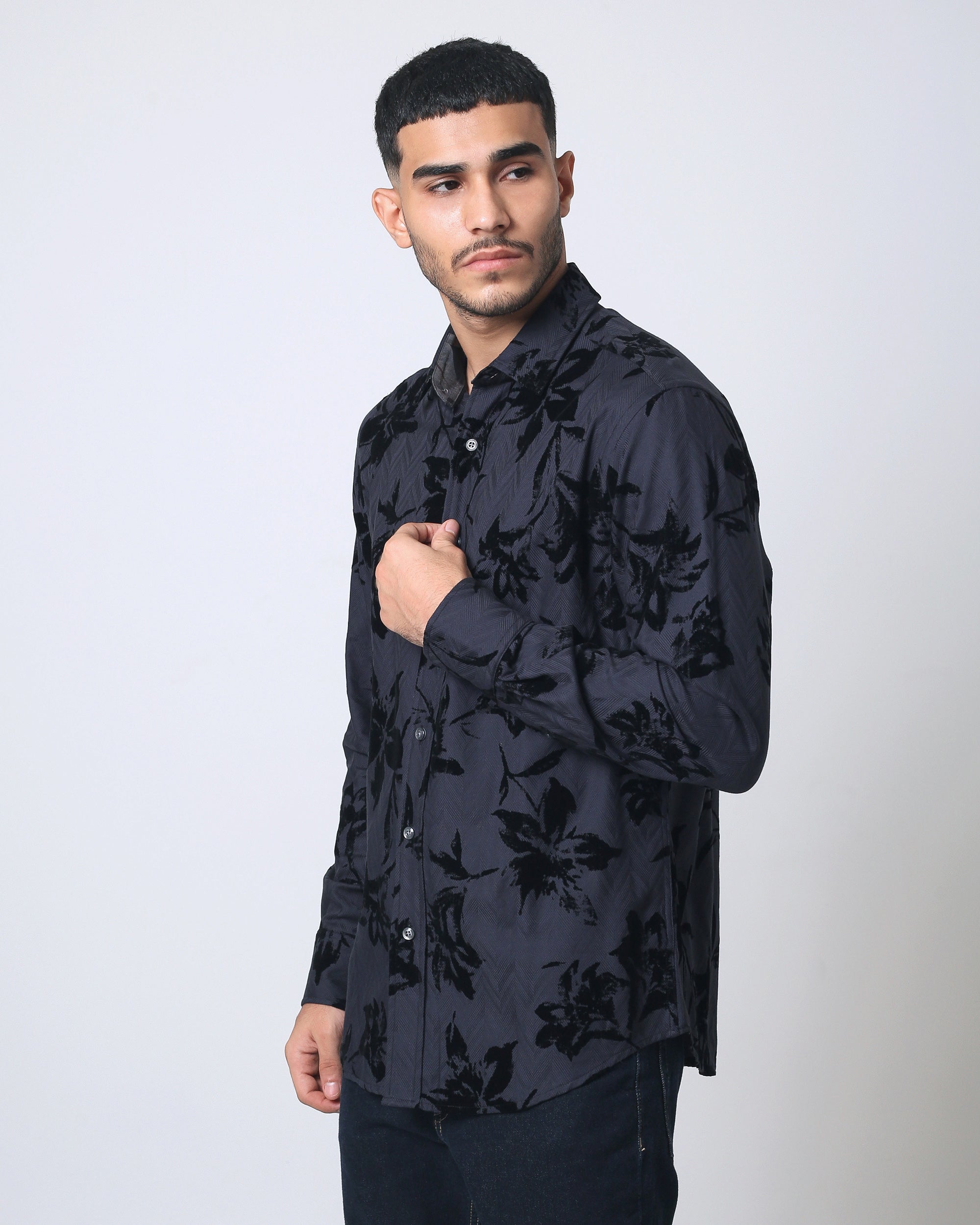 Quieti Black Paisley Flock Print, Long Sleeve Woven Shirt - XL Quieti Black Paisley Flock Print, Long Sleeve Woven Shirt - XL